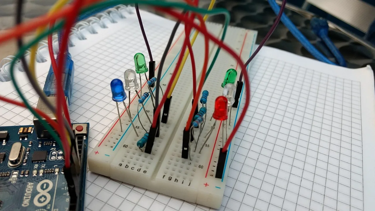 arduino, circuit, cables, breadboard, led, electricity, programmable, electric, illumination, energy, to study, notebook, lights, low consum