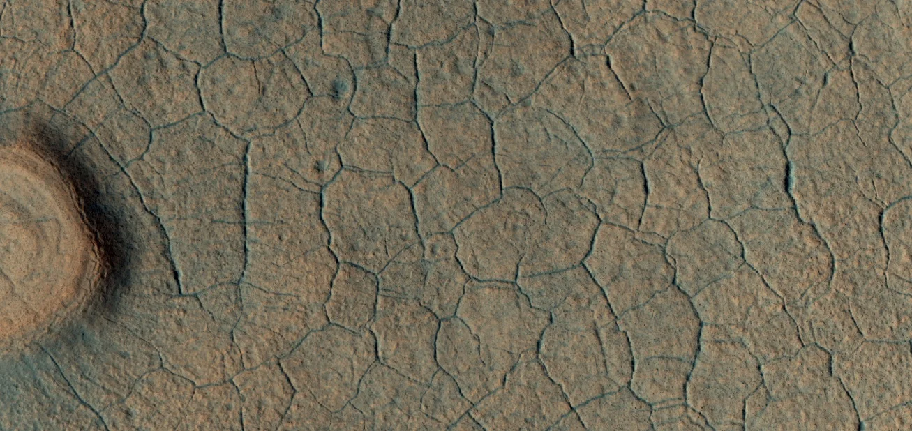 Color view of polygons in Casius quadrangle, as seen by HiRISE under HiWish program