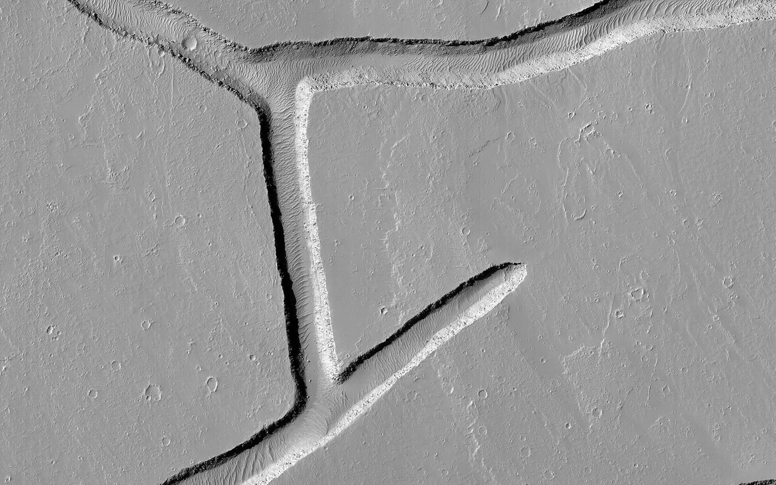 Intersecting Fractures